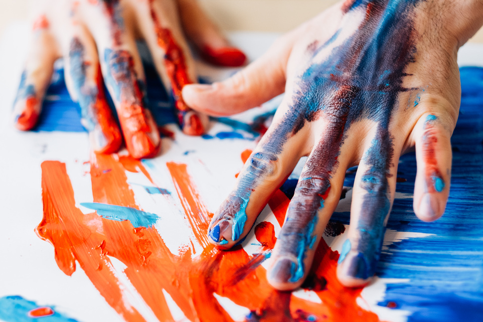 art therapy hobby hands paint relaxation technique
